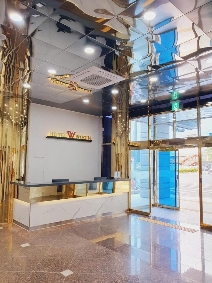 Hotel Wooin Мокпхо Екстер'єр фото