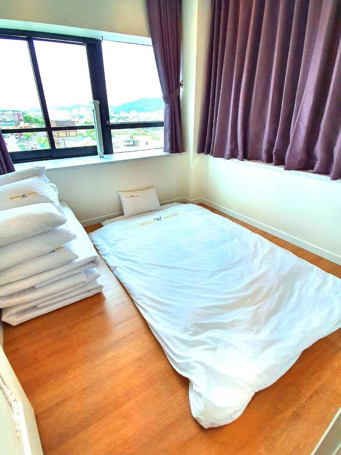 Hotel Wooin Мокпхо Екстер'єр фото
