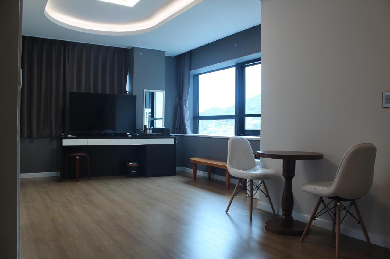 Hotel Wooin Мокпхо Екстер'єр фото
